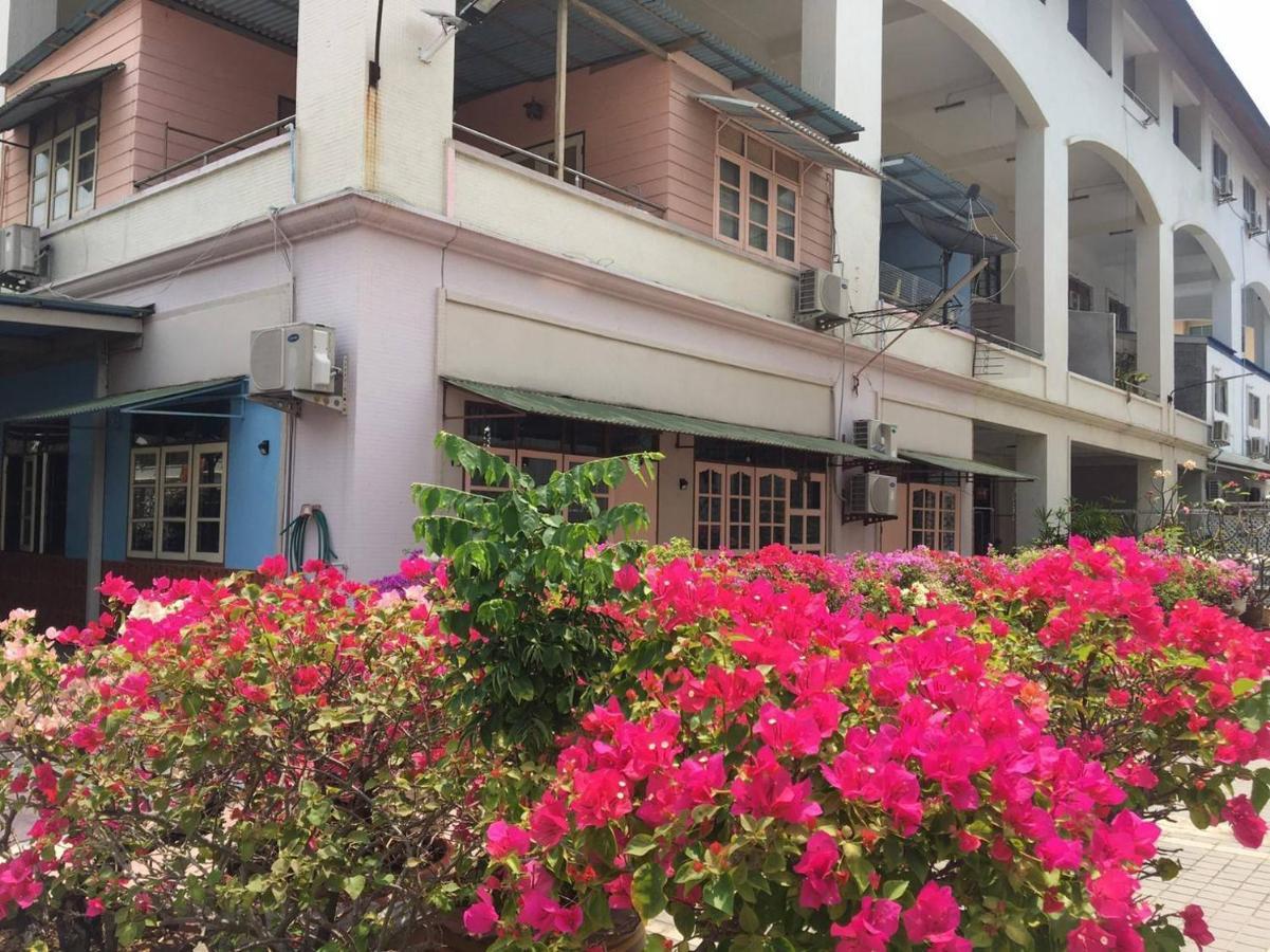 Anchana House Jomtien Beach Extérieur photo
