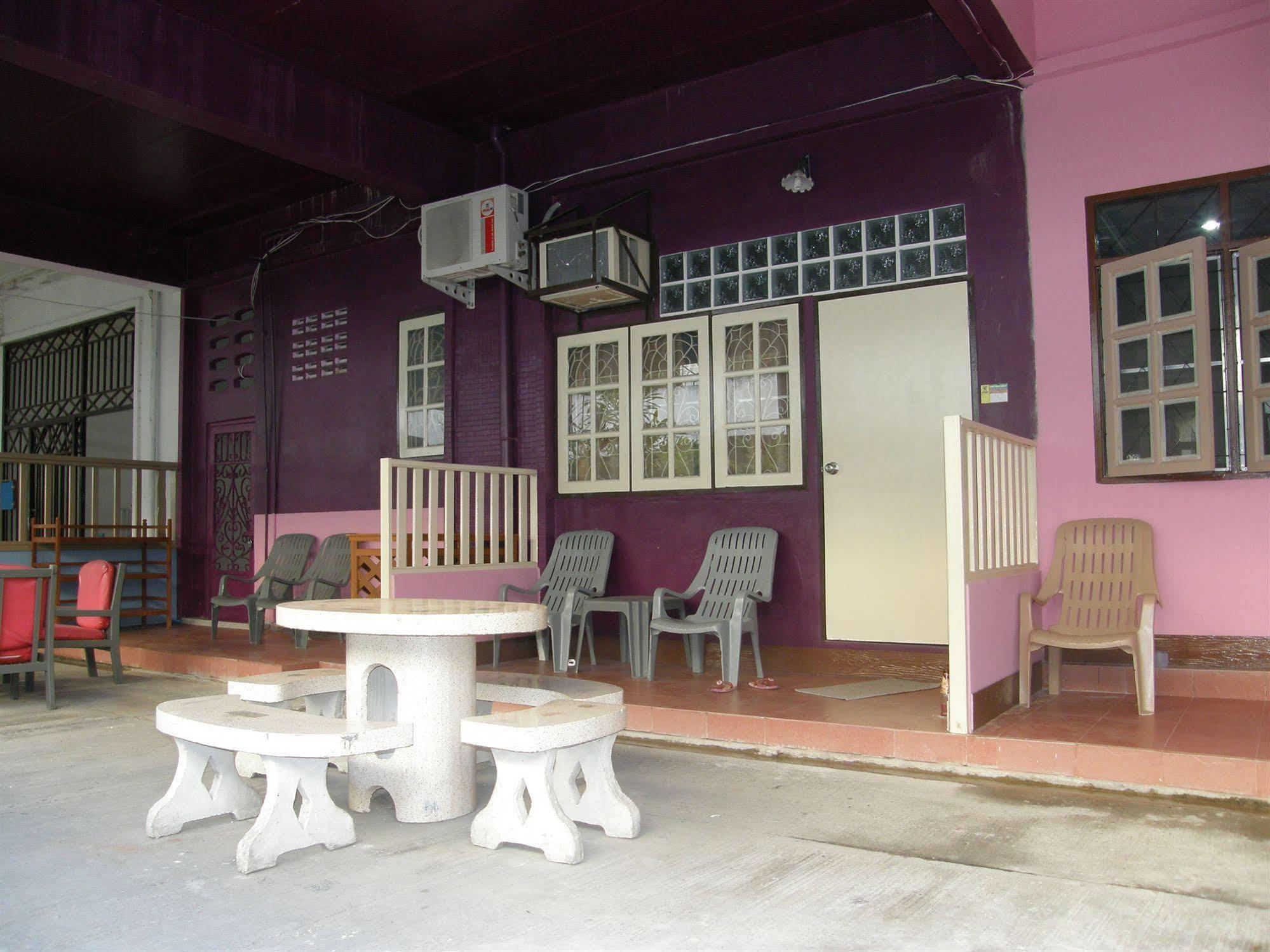 Anchana House Jomtien Beach Extérieur photo