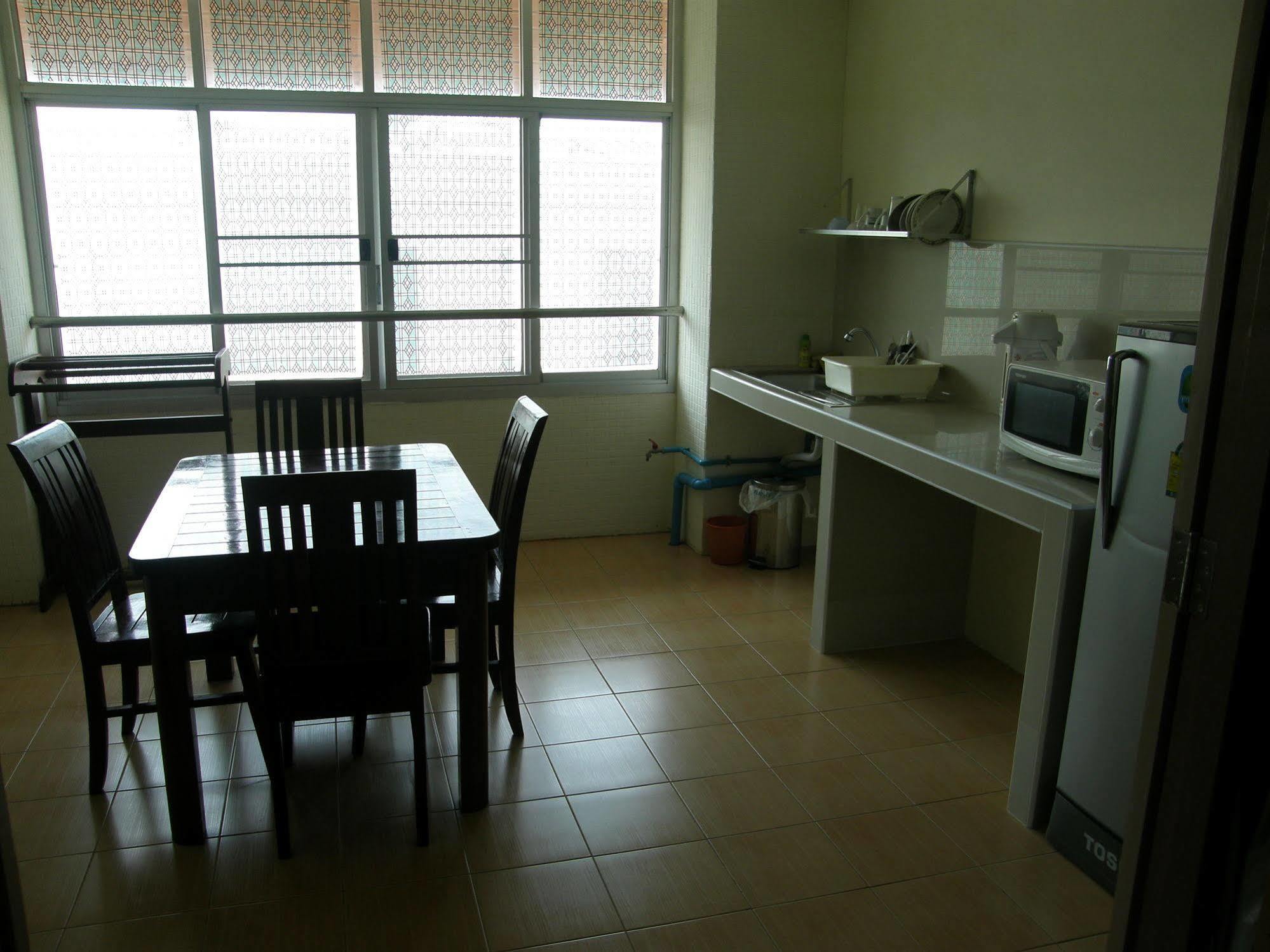 Anchana House Jomtien Beach Extérieur photo