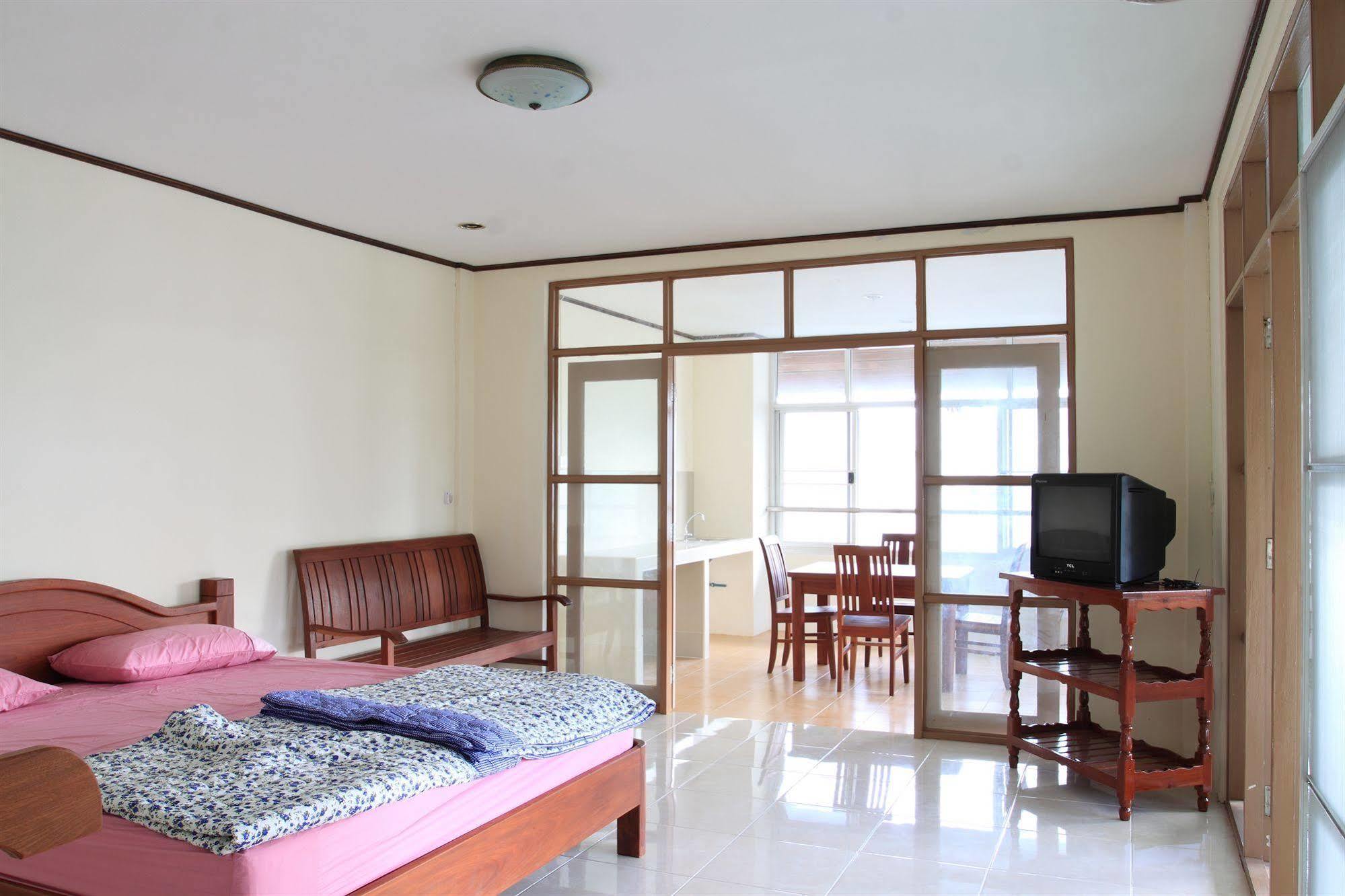 Anchana House Jomtien Beach Extérieur photo